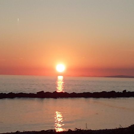 Azzurra Casa Vacanza Ventimiglia Exteriör bild