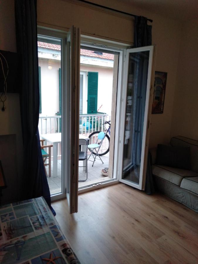 Azzurra Casa Vacanza Ventimiglia Exteriör bild