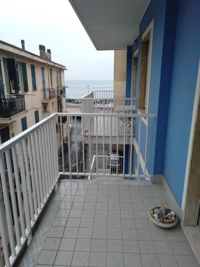 Azzurra Casa Vacanza Ventimiglia Exteriör bild